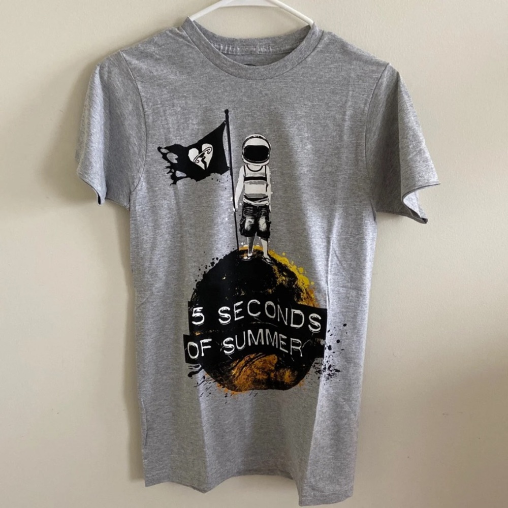 5 seconds of summer merch
